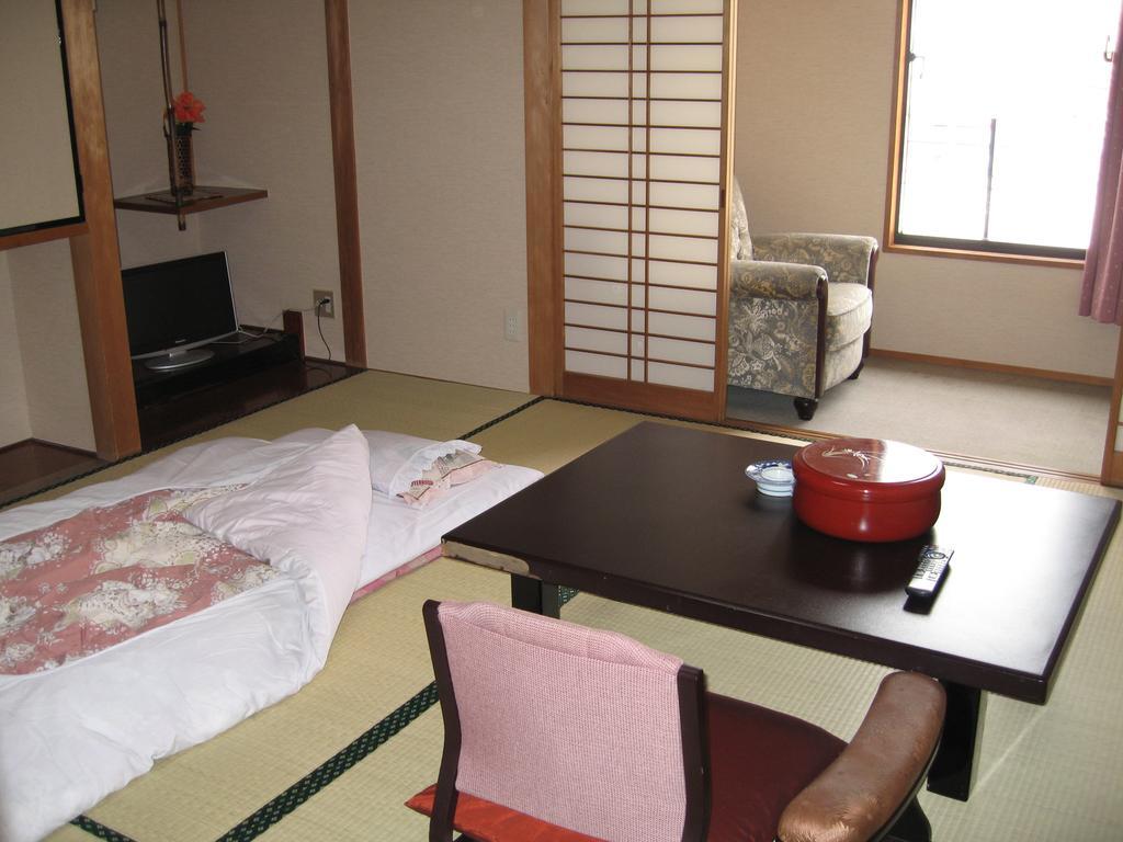 Nishichiba Hotel Wakoso Номер фото